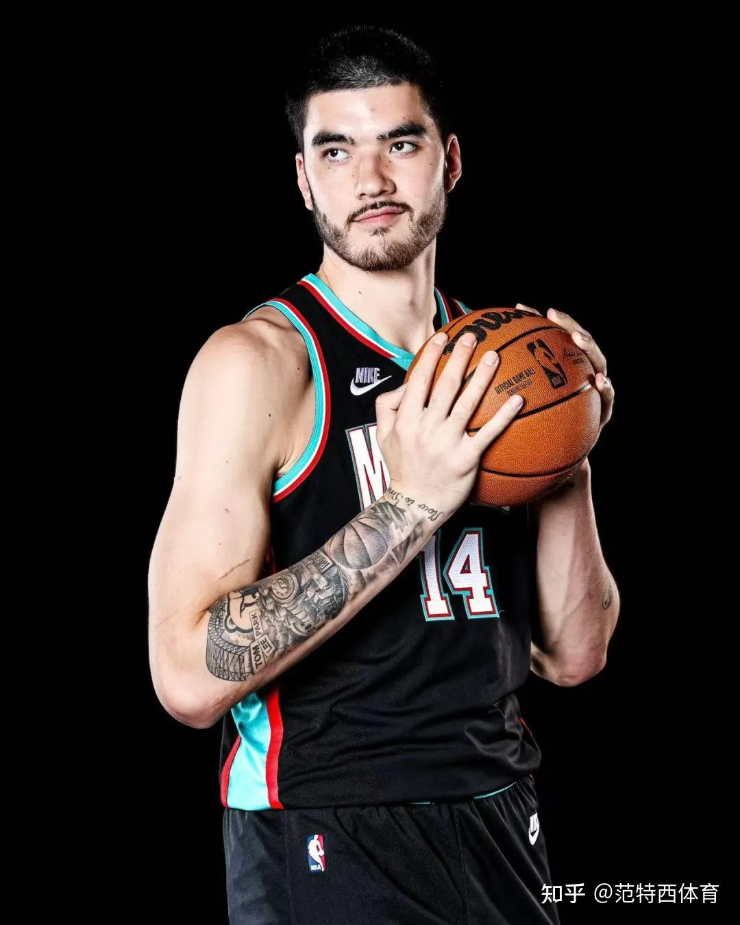 九游官方平台-关于孟菲斯灰熊发布备战花絮,今晚战术微调,NBA季后赛任务艰巨,球探报告显示潜力的信息